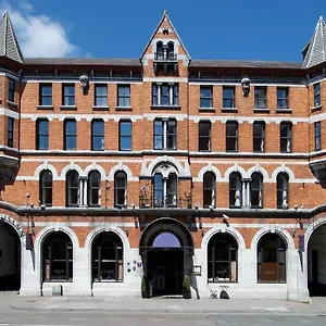 Isaacs Hotell